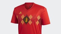 Grup G Piala Dunia 2018 diisi Belgia, Inggris, Tunisia, dan Panama. Berikut adalah jersey Belgia yang berwarna merah dengan motif kotak-kotak di bagian dada. (Foto: internet)