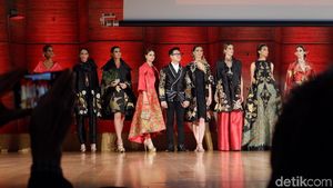 Ini Buktinya Warga Paris Antusias Lihat Pameran Batik Indonesia