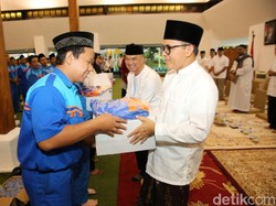 Saat Bupati Anas Luangkan Waktu Bertemu Pesapon dan Jukir