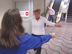 Sahabat Pena Ini Akhirnya Bertemu Pertama Kali Setelah 57 Tahun