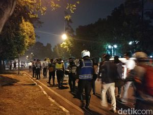 Aparat Bergerak, Mobil Toko di Bandung Mendadak Lenyap