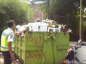 Misteri Pembuang Jasad Bayi Kembar Cantik di Bandung Misteri Pembuang Jasad Bayi Kembar Cantik di Bandung