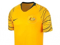 Jersey Australia tampak keren dengan dominasi warna kuning dan motif loreng di bagian lengannya. (Foto: Internet)