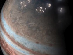 Ternyata Petir di Jupiter Kembar dengan di Bumi