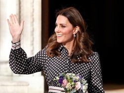 3 Momen Kate Middleton Stylish Pakai Kate Spade