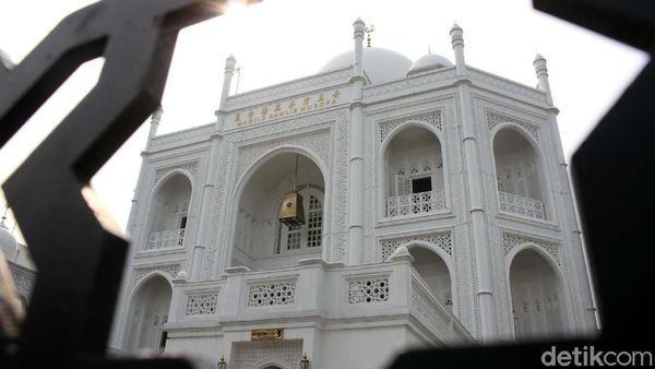 Megahnya Masjid Ramlie Musofa Sunter