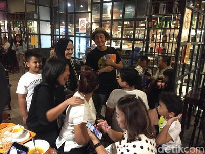 Meriahnya Suasana dtraktir Detikcom Bagi-bagi Voucher dan Uang Tunai
