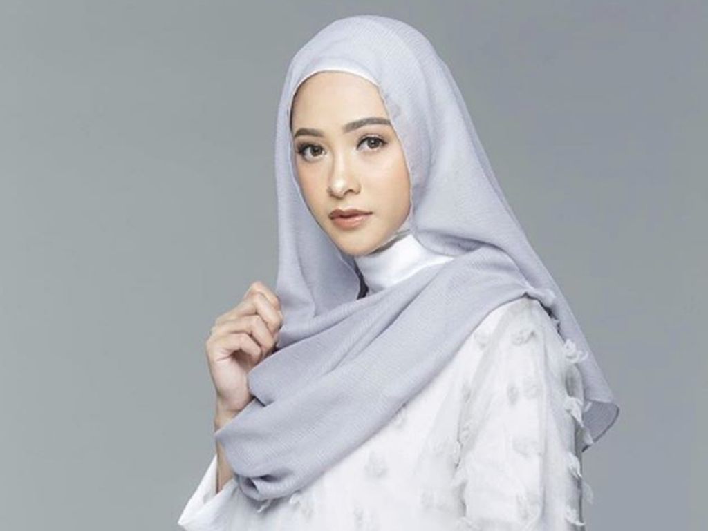 Soal Poligami, Poppy Bunga: Jujur Itu Berat Soal Poligami, Poppy Bunga: Jujur Itu Berat
