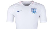 Sementara Inggris punya jersey yang nyaris semuanya berwarna putih, kecuali logo federasi dan sponsor yang berwarna biru. (Foto: internet)