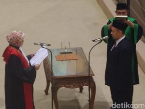 Deby Kurniawan Anak Bupati Fadeli Resmi Pimpin DPRD Lamongan