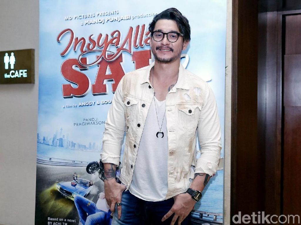 Enak Main Film, Miller Khan Bisa Lebih Sering Berduaan Pacar Enak Main Film, Miller Khan Bisa Lebih Sering Berduaan Pacar