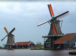 Kegigihan Muslim di Negeri Kincir Angin