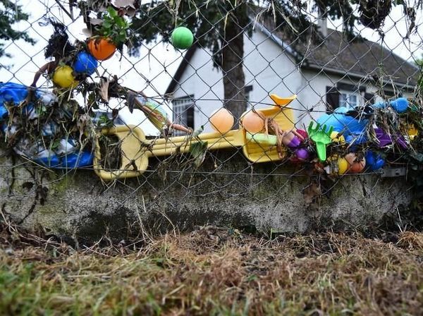 Foto: Badai Ganas Terjang Prancis, 2 Orang Tewas