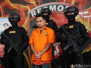 Ini Dia Tampang Sopir Taksi Online Pelaku Pemerkosaan