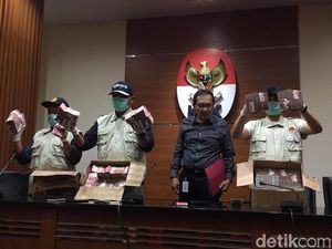 OTT di Blitar dan Tulungagung, Total Duit Disita KPK Rp 2,5 M OTT di Blitar dan Tulungagung, Total Duit Disita KPK Rp 2,5 M
