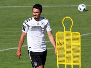 Hummels Mungkin Absen Lawan Swedia