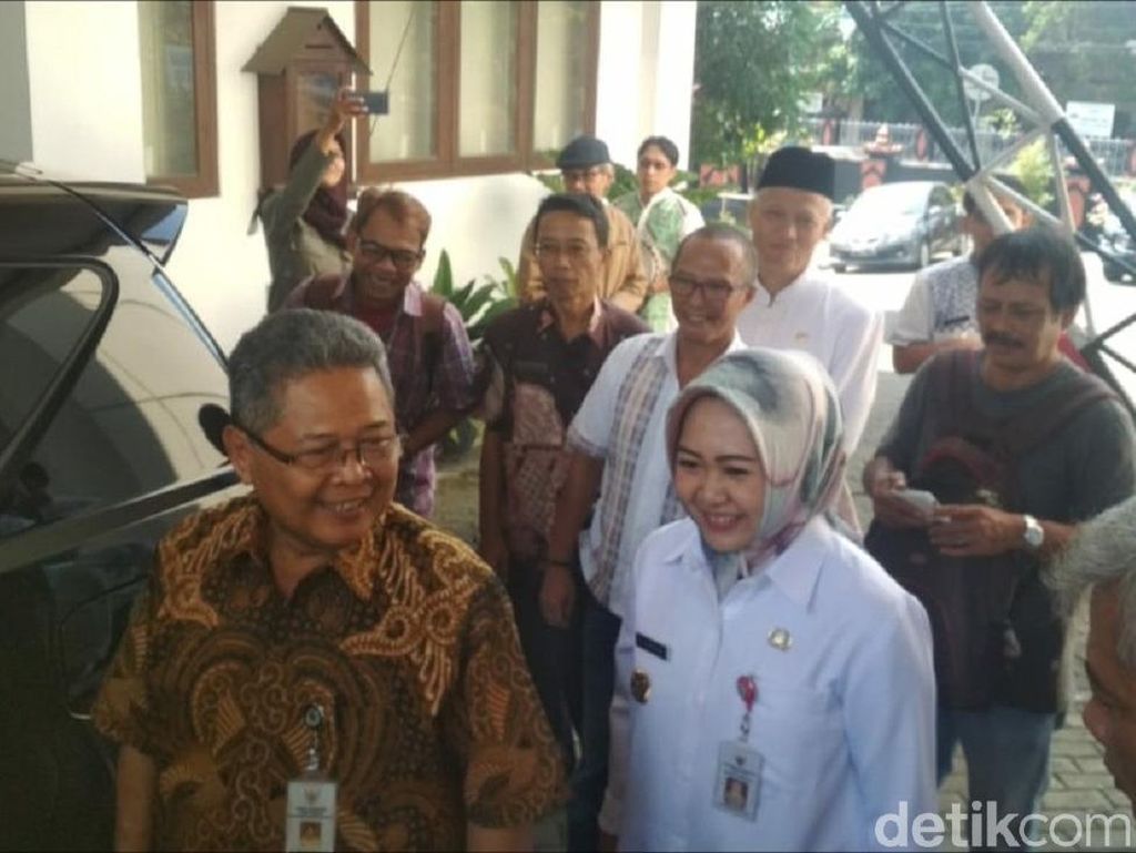 Dyah Hayuning Pratiwi Diangkat Jadi Plt Bupati Purbalingga Dyah Hayuning Pratiwi Diangkat Jadi Plt Bupati Purbalingga