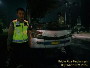 Bus Damri Terbakar di Rest Area Tol Cipali