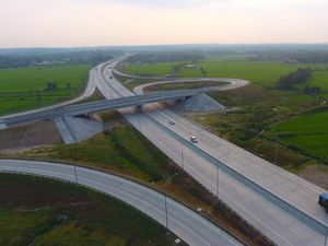Melaju Mulus di Tol Solo-Ngawi yang Bisa Dijajal Gratis Buat Mudik