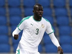 Kalidou Koulibaly. Bek tengah Senegal dari klub Napoli ini memiliki estimasi harga pasar sebesar 60 juta euro. (Foto: CHARLY TRIBALLEAU/AFP)