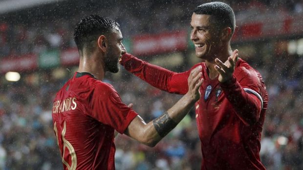 Anak Ronaldo Unjuk Skill Sepak Bola di Portugal vs Aljazair