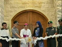 Buka Puasa di Gereja, Bupati Jember: Ini Kerukunan Umat Beragama