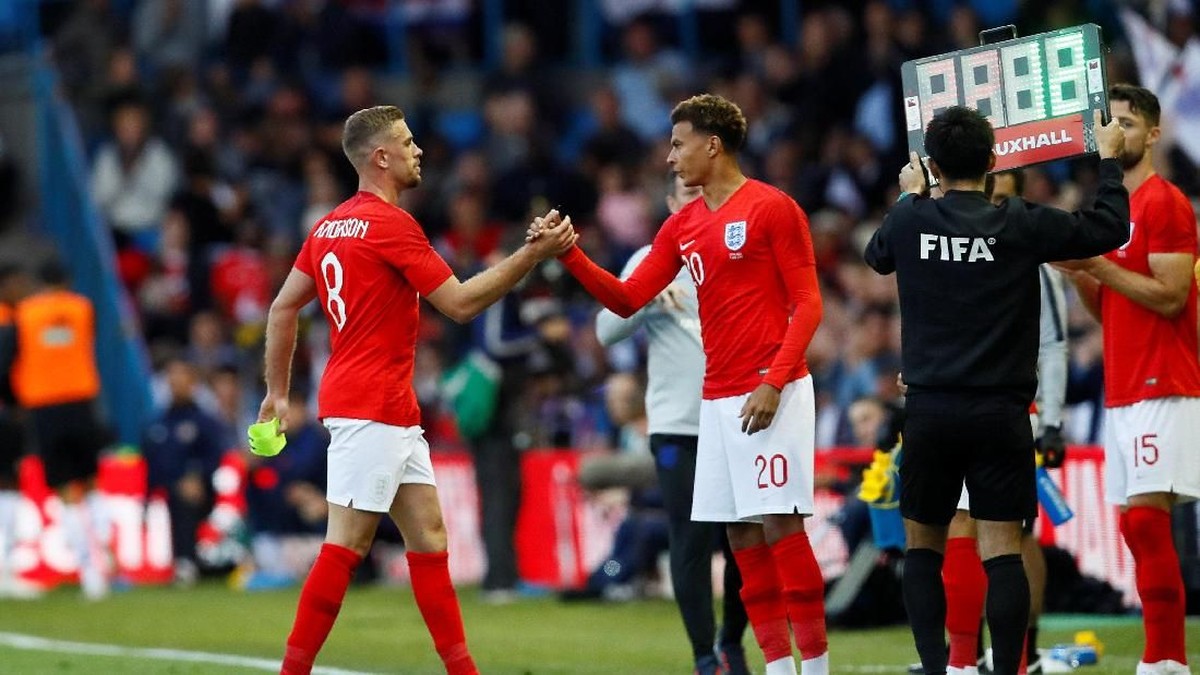 Persaingan starting XI di Inggris sangat ketat. (Foto: Jason Cairnduff/Reuters)
