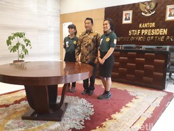 Moeldoko Terima 2 Srikandi Pemuncak 7 Gunung di Dunia