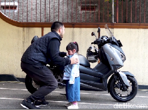 Tips Aman Membonceng Anak dengan Motor Tips Aman Membonceng Anak dengan Motor