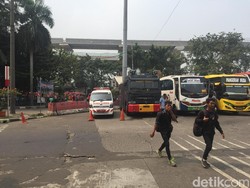 88 Polisi Amankan Terminal Kampung Rambutan Saat Mudik