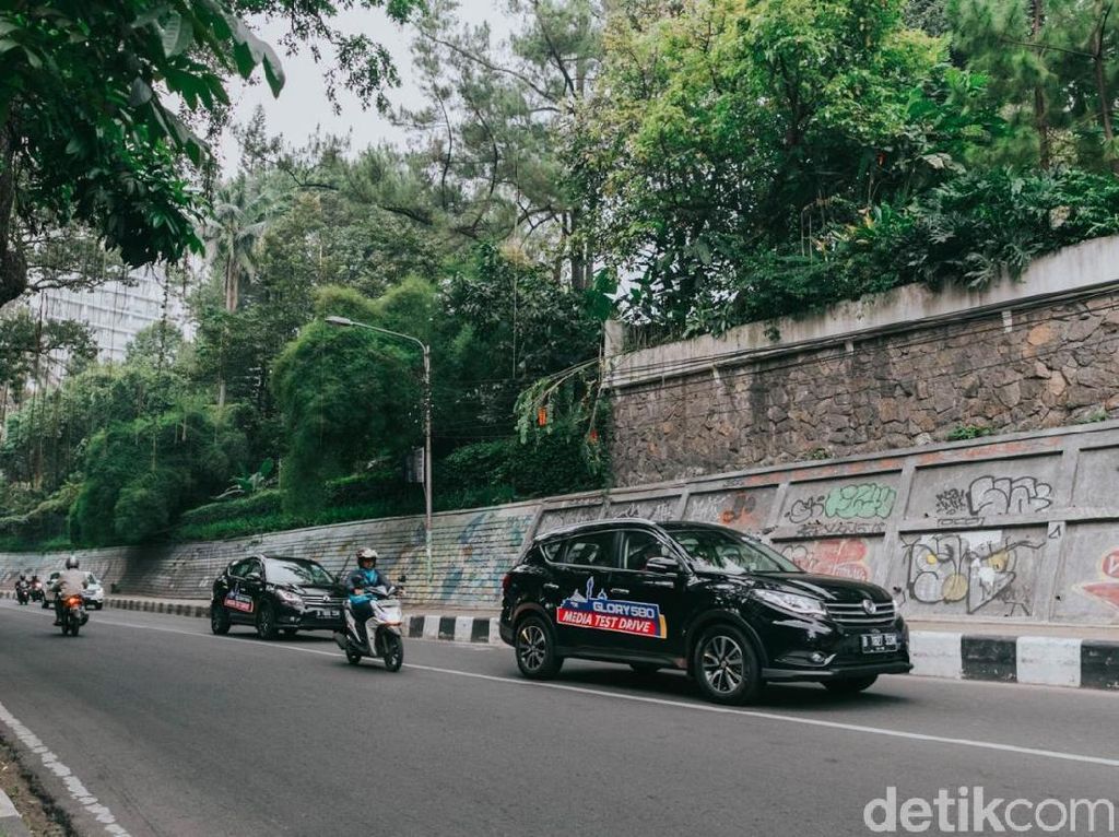 5 Keunggulan SUV China Sokon 5 Keunggulan SUV China Sokon