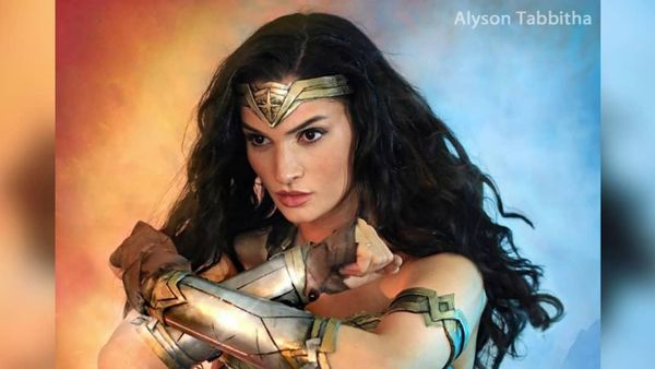 Keren! Wanita Cantik Ini Bisa Berubah Mirip Johnny Depp hingga Gal Gadot