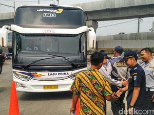 Angkutan Mudik di Terminal Lebak Bulus Dicek Kelaikannya