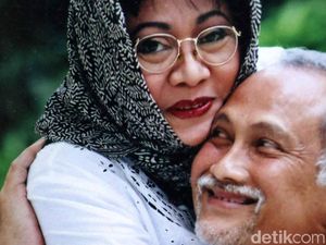 46 Tahun Menikah, Ini Potret Mesra Mbak Tutut dan Suami yang Sepi Gosip 46 Tahun Menikah, Ini Potret Mesra Mbak Tutut dan Suami yang Sepi Gosip