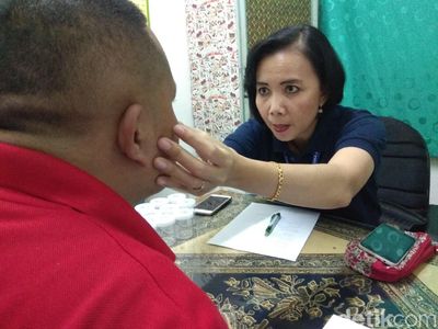 Pengemudi Bus Antar Kota di Terminal Kampung Rambutan Jalani Pemeriksaan Urine