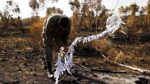 Penampakan Layang-layang Palestina yang Teror Israel