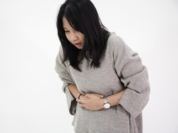 Diet Kepiting dan Kesemek, Ada Daging Besar Menyumbat Perut Wanita Ini