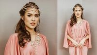 8 Model Kaftan Selebriti Untuk Inspirasi Baju Lebaran 2018