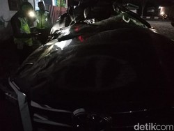 Sebuah Mobil Terbalik di Tol Gempol-Pandaan, Bapak dan Anak Tewas