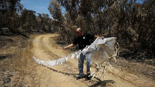 Teror Layang-layang Berapi Palestina Bikin Israel Kewalahan