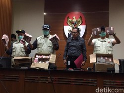 KPK Akan Masukkan Wali Kota Blitar dan Bupati Tulungagung ke DPO