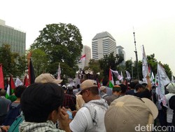 Tuntut Kemerdekaan Palestina, Massa Demo di Depan Kedubes AS