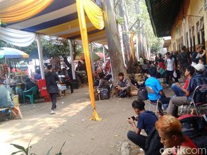 Geliat Pemudik Mulai Tampak di Terminal Poris Tangerang