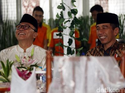 Jokowi Bukber di Kediaman Ketua MPR