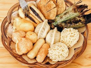 Mau Makan Pempek Tanpa Ribet? Pesan Online Saja di 5 Tempat Ini