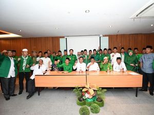 Ketum PPP Konsolidasi dan Atur Strategi Menangkan Djarot-Sihar Ketum PPP Konsolidasi dan Atur Strategi Menangkan Djarot-Sihar