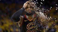 Parade Meme Kocak LeBron James Kalah di Final NBA