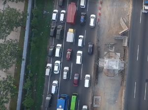 Tol Bakal Gratis Kalau Macet Lebih dari 3 KM Tol Bakal Gratis Kalau Macet Lebih dari 3 KM