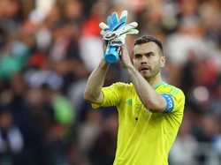 Timnas Rusia memilih kiper senior, Igor Akinfeev, sebagai kapten. Dia merupakan pemegang 106 caps untuk tim Beruang Merah. (Foto: Ian Walton/Getty Images)