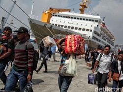 Ribuan Pemudik Ramaikan Mudik Gratis di Pelabuhan Tj Priok